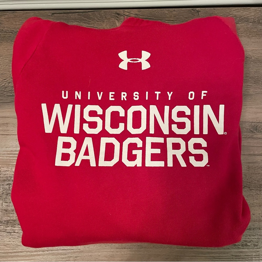 Under Armour, University of Wisconsin, Badgers hoodie